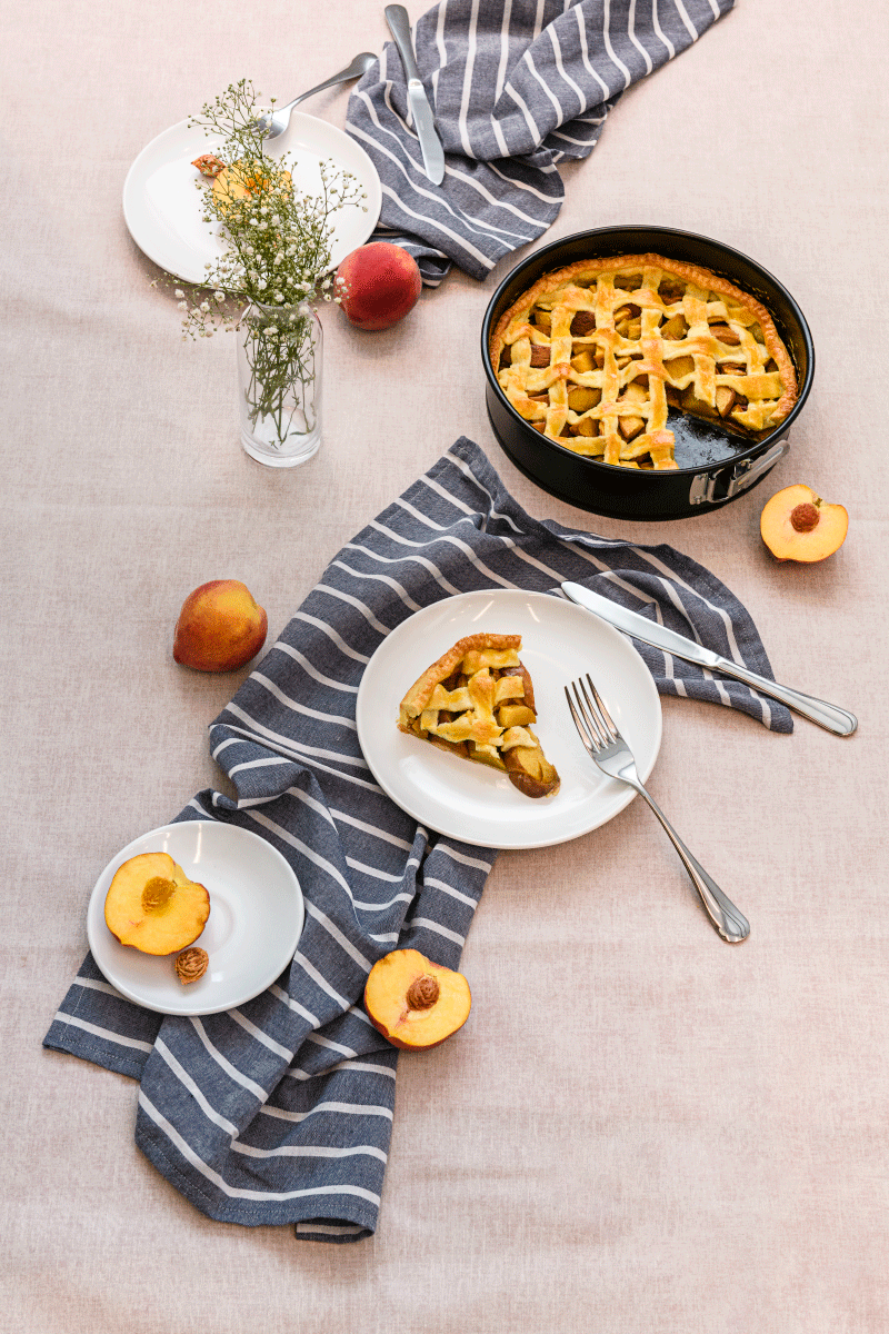 Brinox 25 cm Non-stick Flan, cake, and pudding baking mold - easy to cook and clean - Made in Brazil with High Quality Aluminium