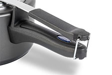 Brinox 23 cm 7 L Non-stick Pressure Cooker - easy to cook and clean - Made in Brazil. Extremely Safe, great taste!